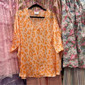 Free Flowing Silkie Leopard